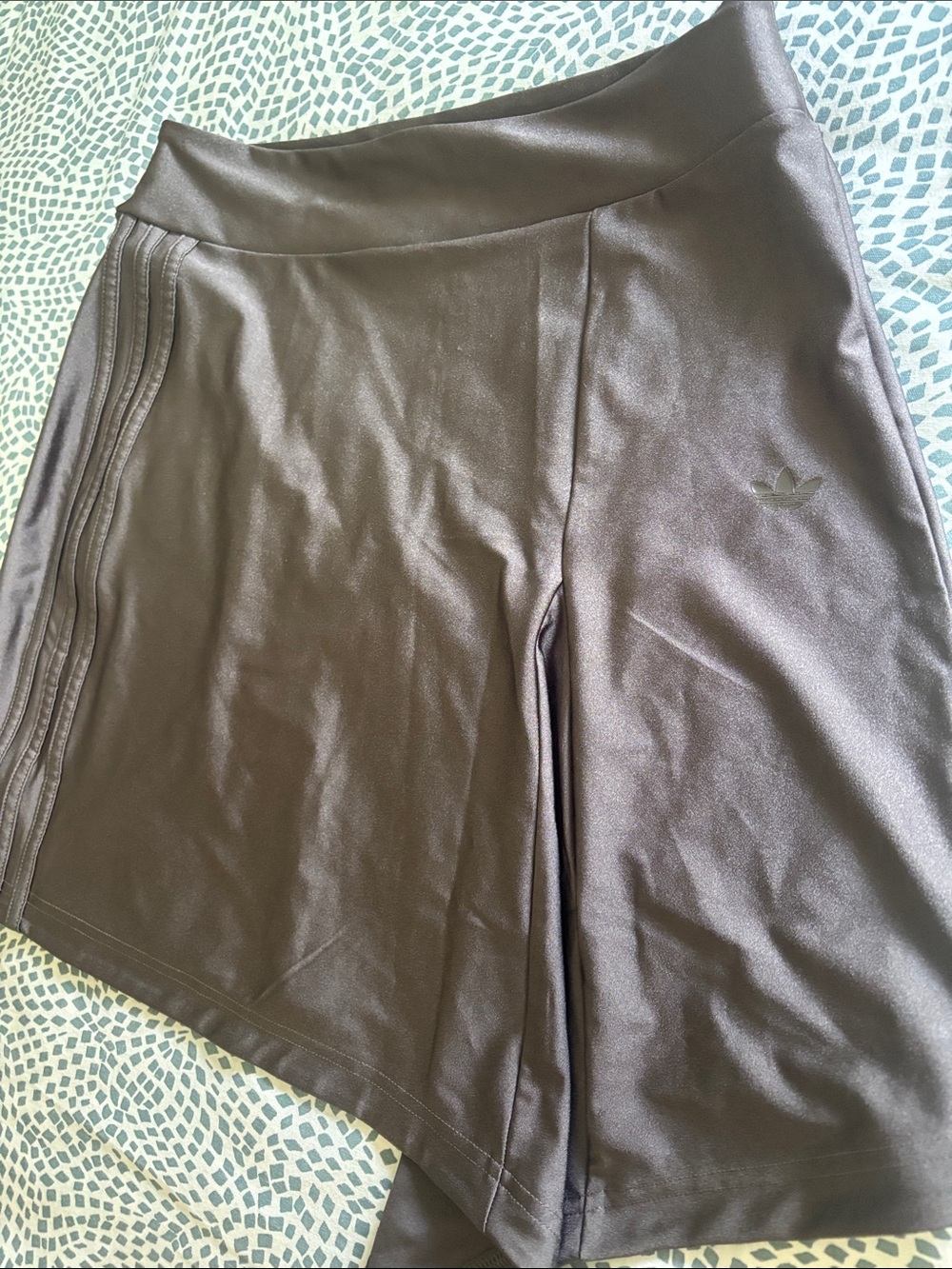 adidas Women’s Grey Skirt with Subtle Trefoil never worn